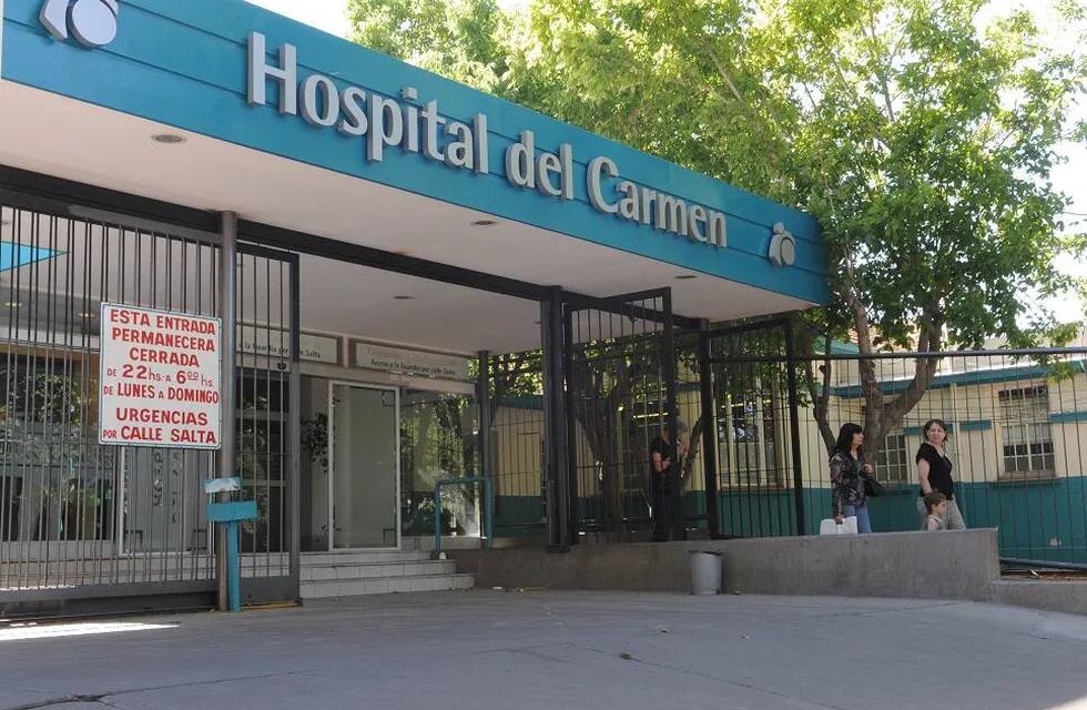 El funcionario se encuentra internado en el Hospital El Carmen