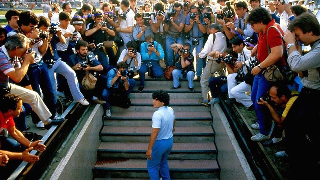Diego Maradona en Napoli. Inolvidable dentro y fuera de la cancha. / archivo 