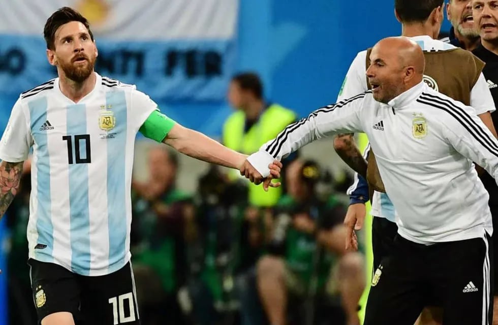 Messi y Sampaoli durante el Mundial de Rusia, que terminó mal para la Argentina. (ESPN)