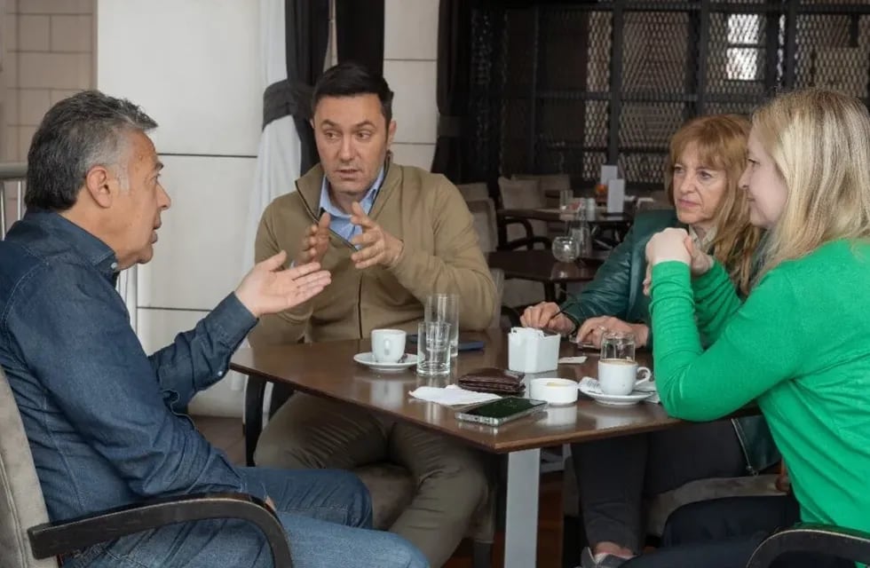 Alfredo Cornejo, Luis Petri, Patricia Giménez y Hebe Casado.