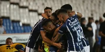 El Tomba viene de ganarle a Vélez de visitante.  José Gutiérrez / Los Andes