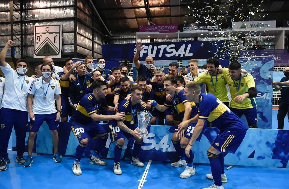 Los jugadores de Boca festejan el título de campeón Nacional. / Gentileza.