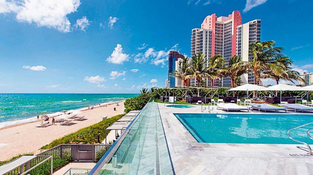 Cómo es el increíble departamento en el que se hospeda Lionel Messi y Antonella Roccuzzo en Miami