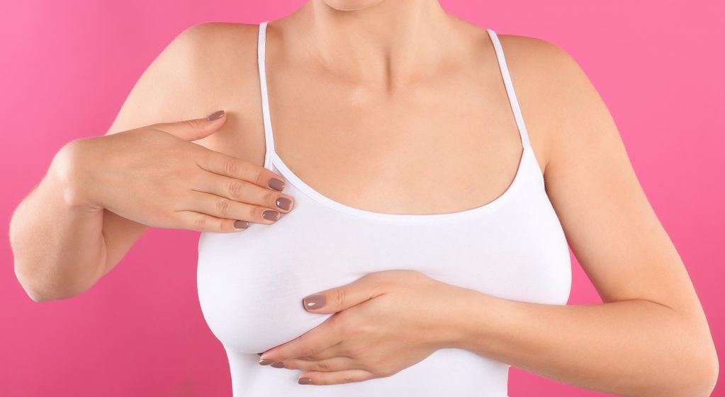 El autoexamen también contribuye a la prevención del cáncer de mama.
