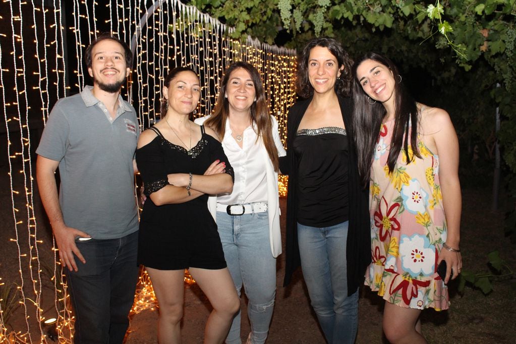 Mauricio Manini, Mariana Villa, Soledad González, Sandra Conte y Barbie del Pópolo
