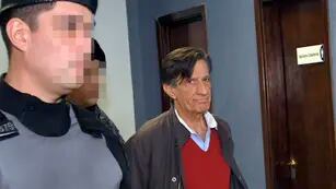 La defensa de Mauro Aguirre, docente de la Universidad Nacional de Cuyo acusado por abusos sexuales, pidió libertad o prisión domiciliaria. 
