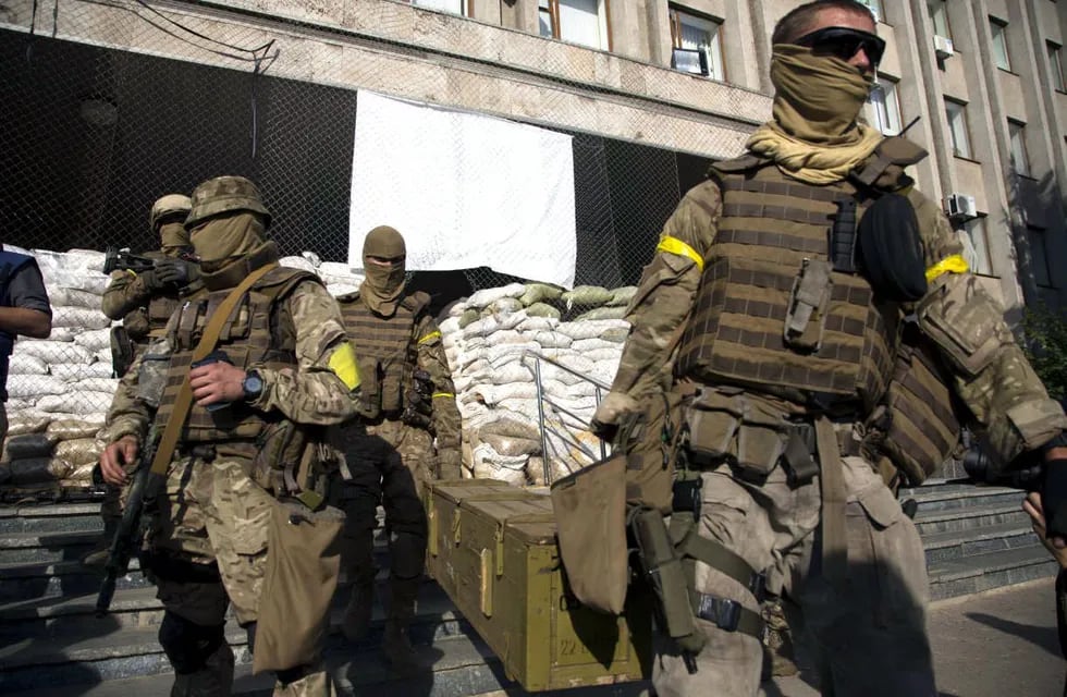 El presidente ucraniano, Volodimir Zelenski, había afirmado que “armas y equipamiento” de los aliados “están en camino a Ucrania”.