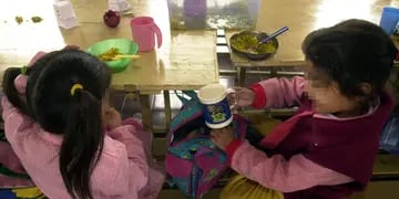  Para muchos niños y niñas, la escuela es el único sitio donde pueden acceder a un desayuno y un almuerzo realmente nutritivos.
