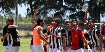 Gimnasia derrotó a Independiente Rivadavia por 1 a 0, con gol de Nicolás Romano.