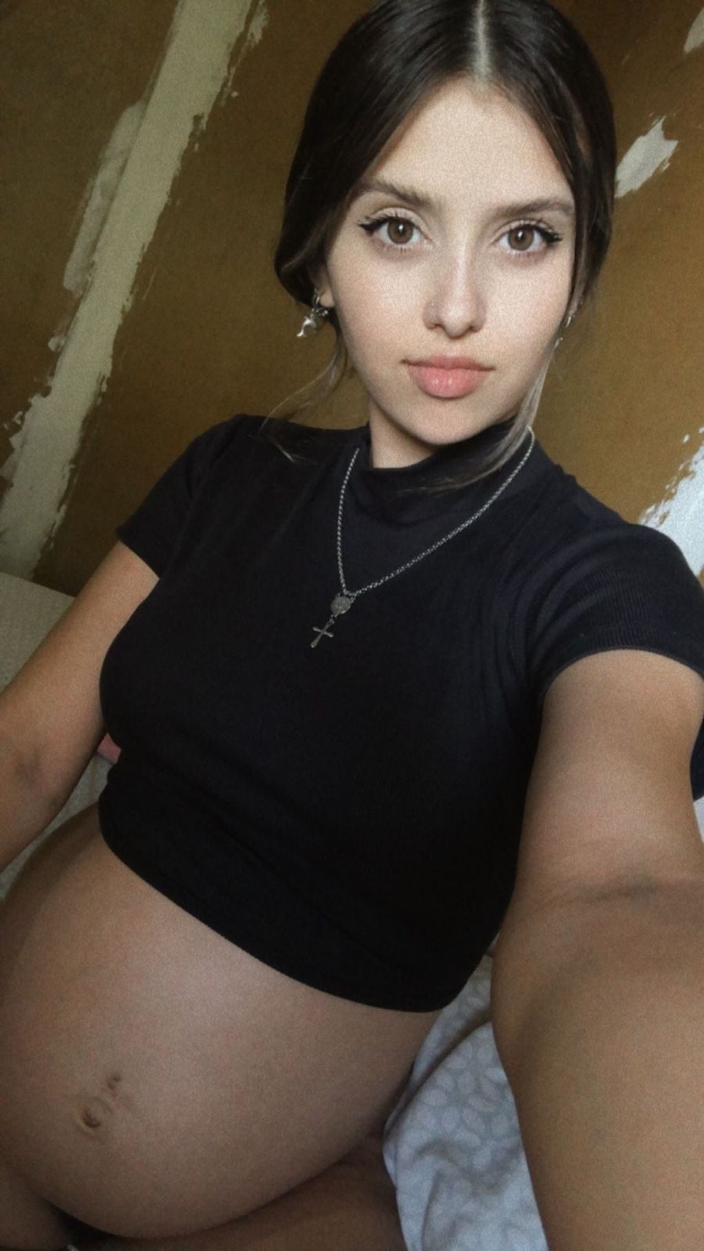 Agustina Tramontana embarazada de 8 meses. Fue agredida en calle Arístides el 14 de marzo de 2023.