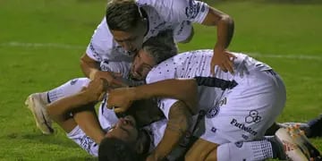 Independiente le ganó a Guillermo Brown de Puerto Madryn con un gol de Yair Marín en el epílogo del partido.