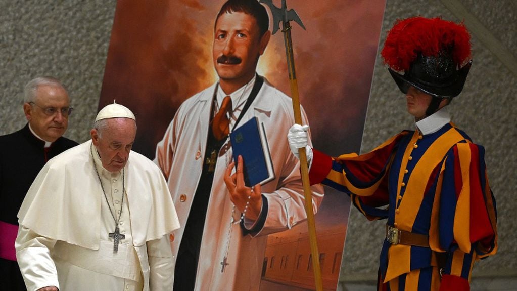 El papa Francisco proclamó este domingo santo al enfermero ítalo-argentino Artémides Zatti. Foto: Web
