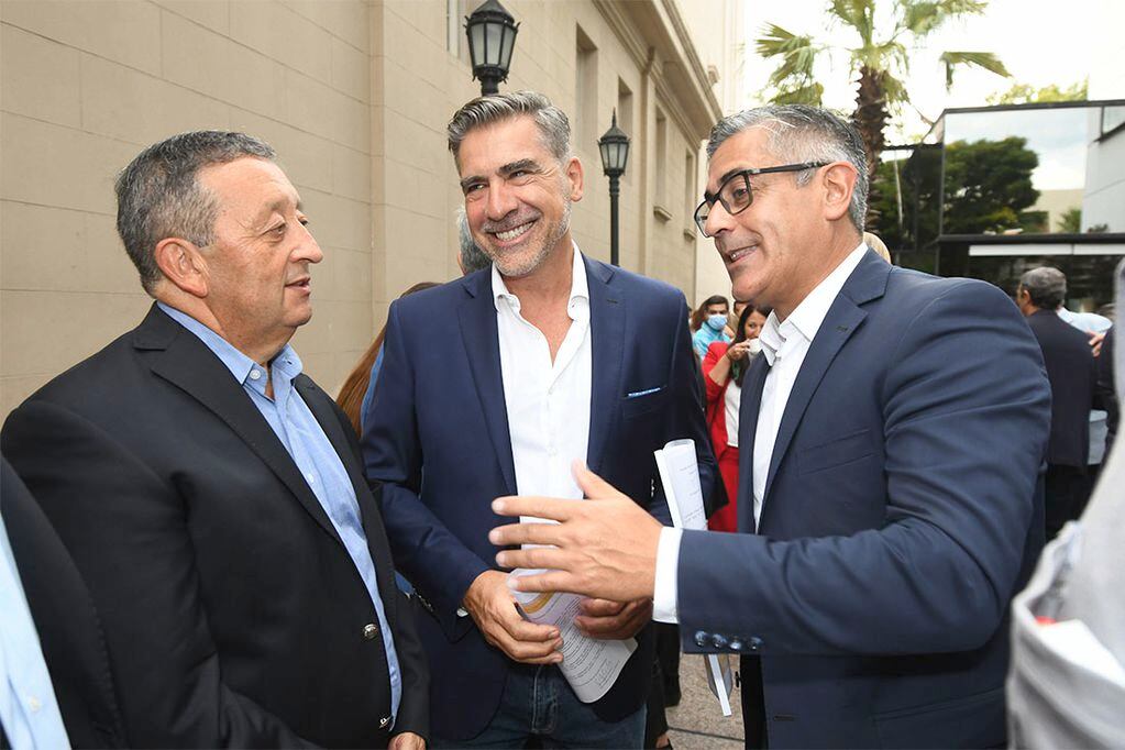 El ex gobernador de Mendoza Celso Jaque, Mario Vadillo y Marcelo Romano. Foto: José Gutiérrez / Los Andes