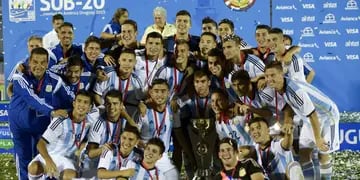 Ya clasificado al mundial, venció a Uruguay por 2 a 1. El seleccionado juvenil se quedó con el título y jugará los Juegos Olimpicos 2016