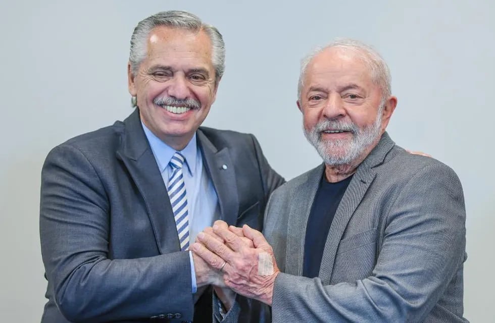Alberto Fernández viajó a Brasil para felicitar a Lula Da Silva por su triunfo en las presidenciales. Foto: Twitter @LulaOficial