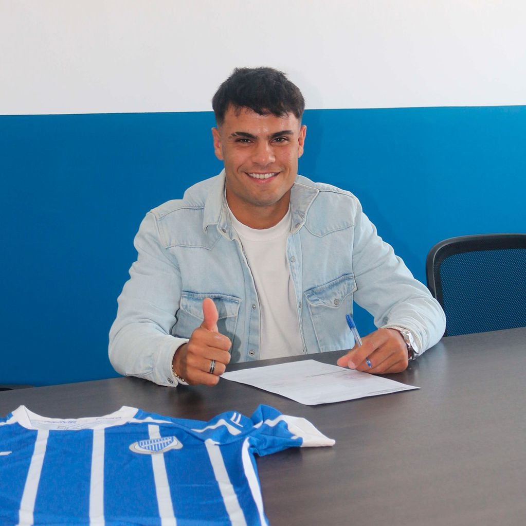 Tomás Pozzo firmó como nuevo jugador de Godoy Cruz / Prensa Godoy Cruz.