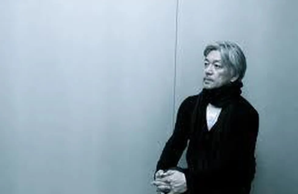 Le diagnosticaron cáncer al compositor japonés Ryuichi Sakamoto 