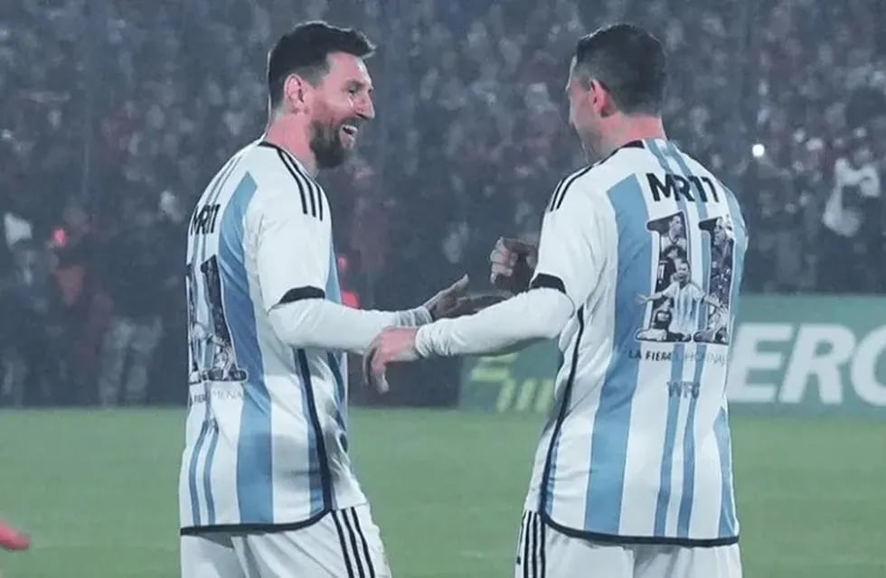 Lionel Messi se mostró feliz en la despedida de Maxi Rodriguez. / Gentileza.