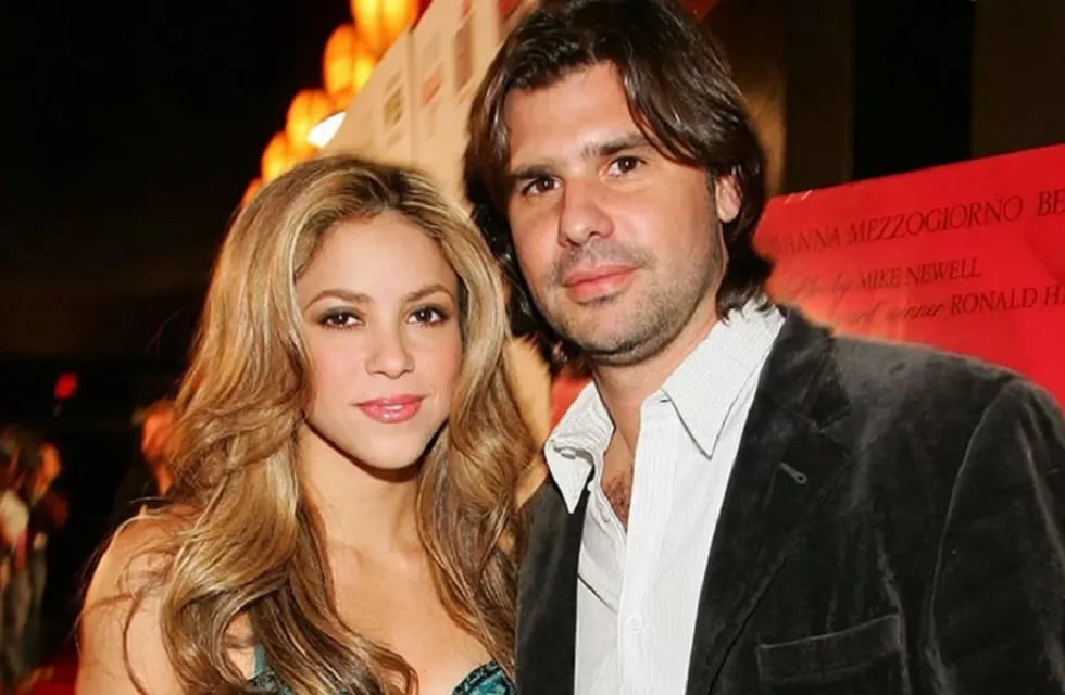 Shakira y Antonio de la Rúa, una relación de mucho amor, canciones y demandas millonarias (Archivo)