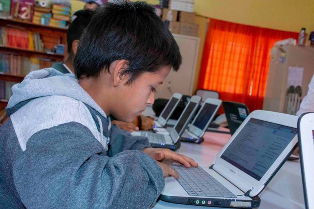 En Mendoza, 94% de los alumnos acceden a conexión a internet en la escuela. Imagen ilustrativa