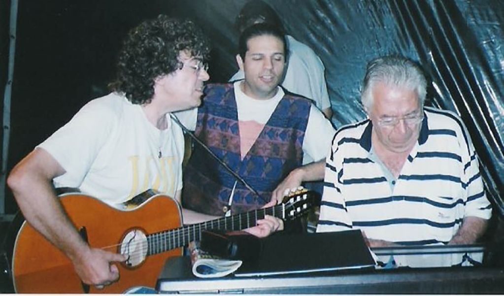 Piero, Javier Rodríguez y el maestro Ariel Ramírez. Foto: Gentileza Javier Rodríguez