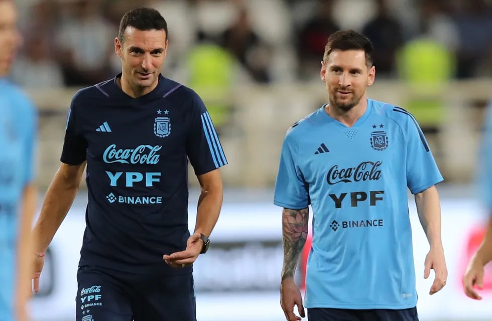 Lionel Scaloni y Lionel Messi son protagonistas de un emotivo video. EFE/EPA/ALI HAIDER