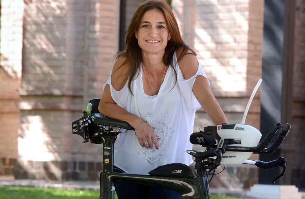 María Eugenia Godoy: “Cuando salgo del agua solo está mi bici”