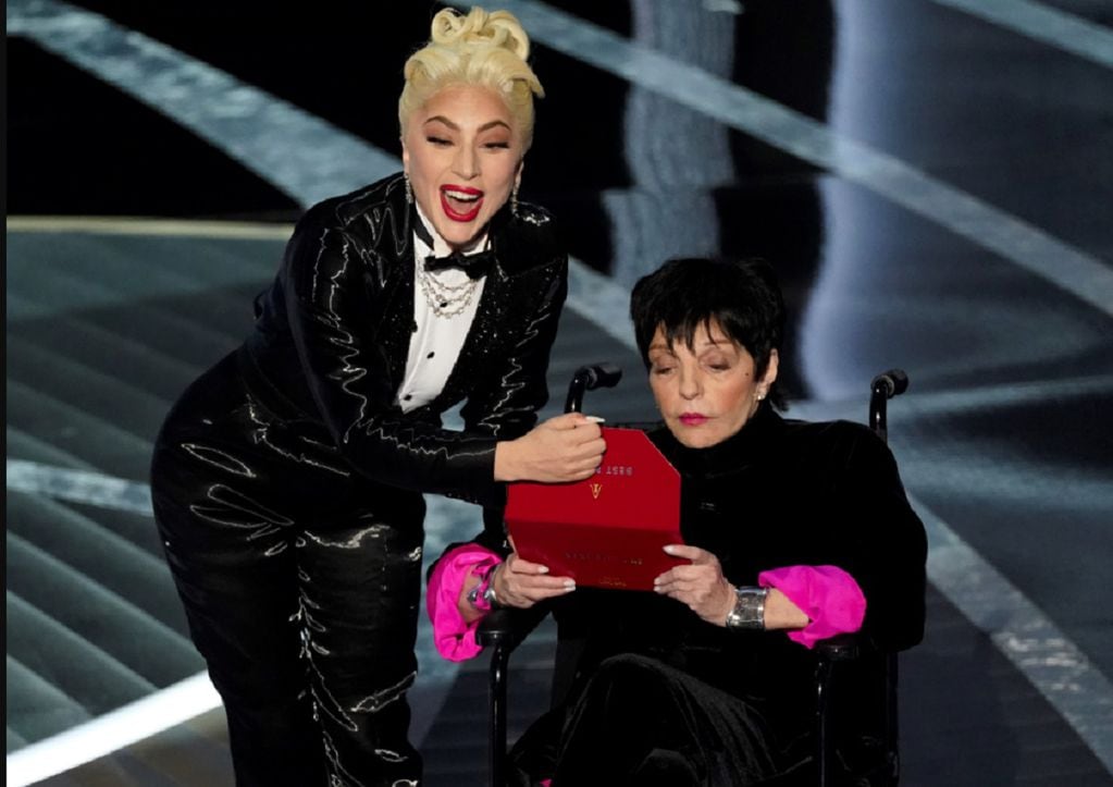 Liza Minnelli anunció a "CODA" como ganadora del Óscar a mejor película (AP)
