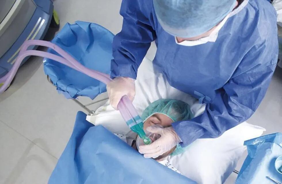 El gobierno convoca a los anestesistas que renunciaron para retomar cirugías.