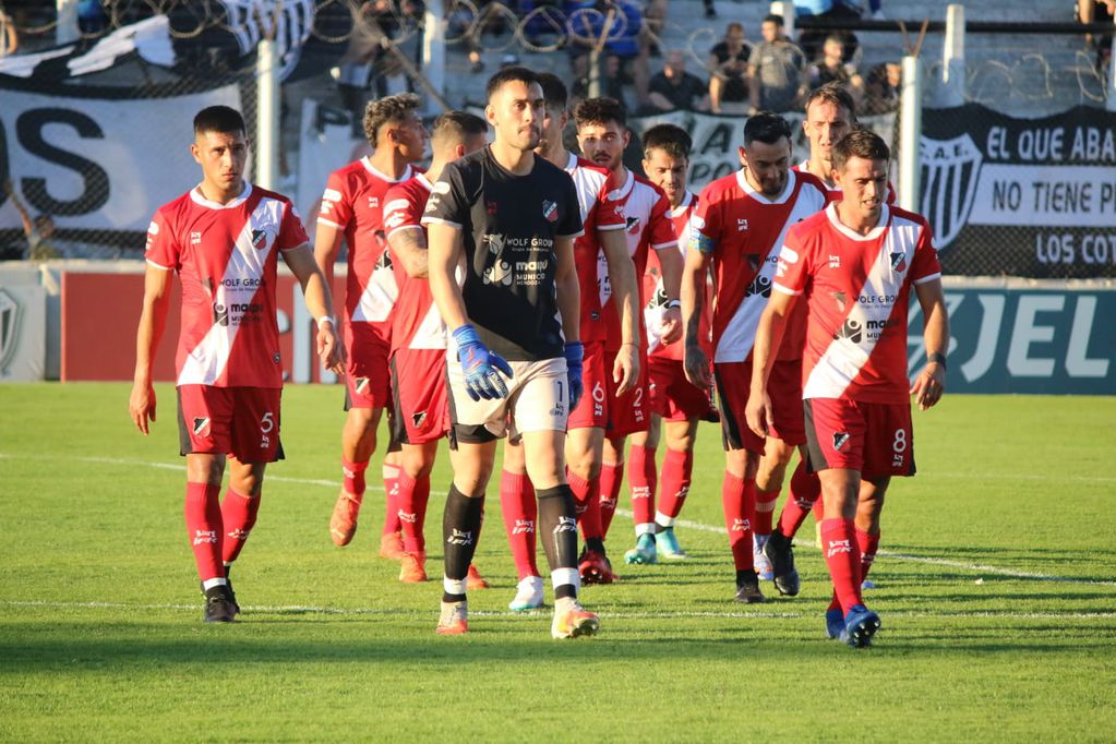 Deportivo Maipú igualó 0-0 con Estudiantes de Buenos Aires en Caseros. / Gentileza: Prensa CDM.