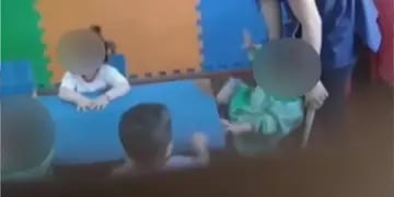 Video: grabó a su hijo siendo maltratado por una maestra en un jardín de infantes