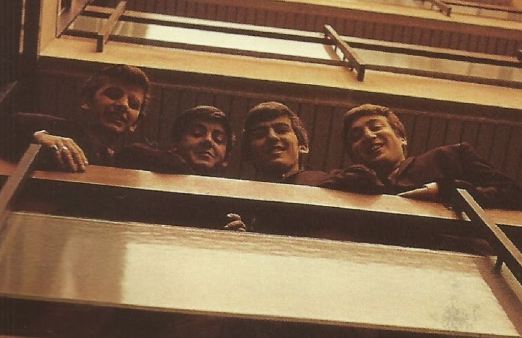The Beatles, en la toma para "Please Please Me"