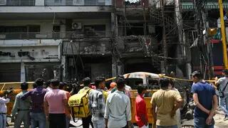 Incendios provocaron la muerte de 27 personas en un parque de diversiones y 7 bebés en un hospital en India