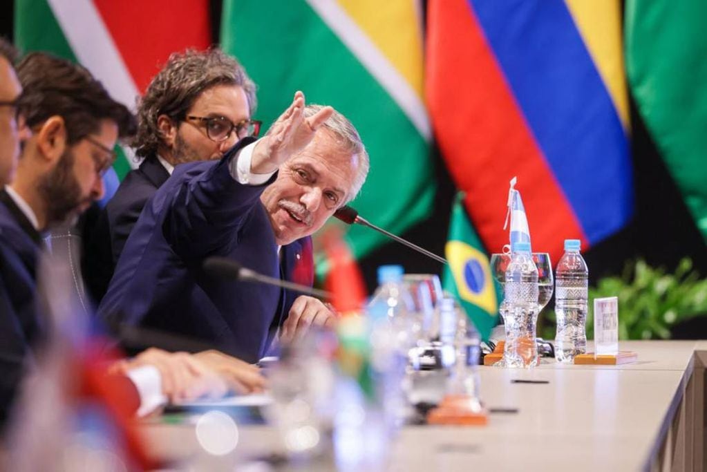 El presidente Alberto Fernández  participó de la sesión plenaria de la LX Cumbre de Jefes de Estado del Mercosur y Estados Asociados, en Asunción, Paraguay.