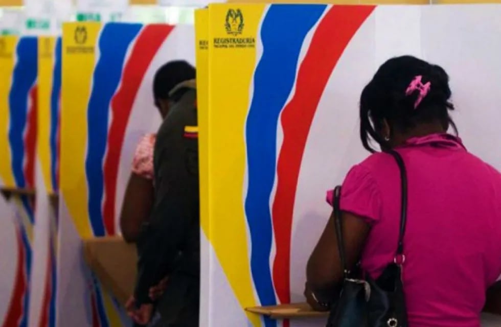 Dos candidatos que no pertenecen a los partidos tradicionales van por la presidencia de Colombia el próximo domingo. Ambos con similares chances.