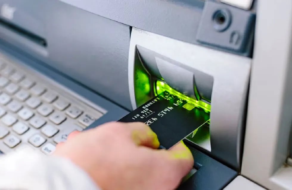 Estafas comunes en cajeros automáticos a la hora de retirar efectivo