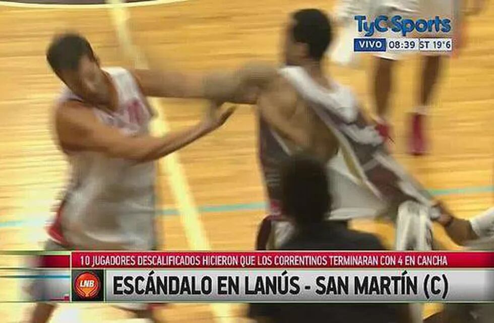 Trompadas en el basquet argentino y diez expulsados