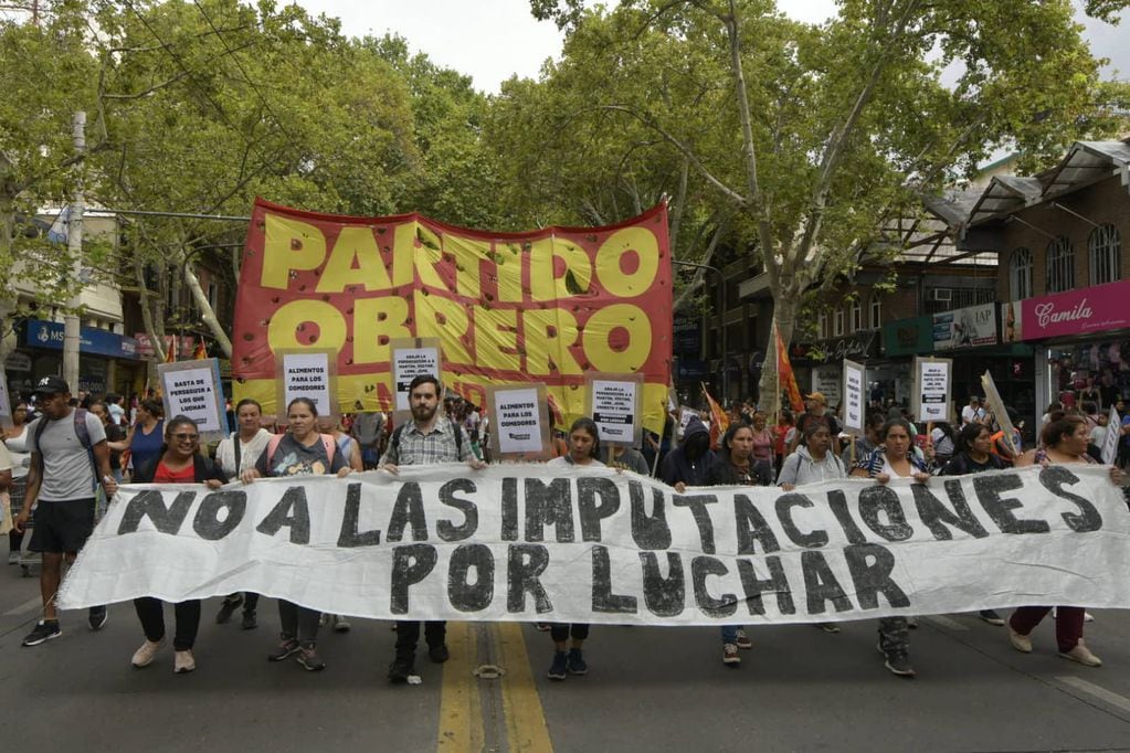 Protestas contra el Gobierno en el Carrusel 2024 - Orlando Pelichotti / Los Andes