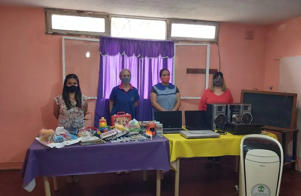 El centro de rehabilitación de La Paz recibió todos los artículos recolectados por Anabella en Buenos Aires.