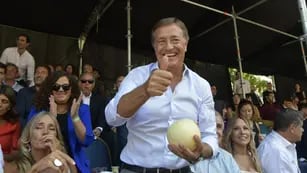 El gobernador Rodolfo Suárez atajó el melón y se llevó todas las miradas en el palco del Carrusel
