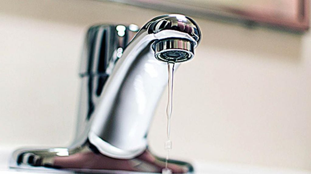 Las fugas dentro de las instalaciones internas son una de las principales causantes del derroche de agua en el hogar. 