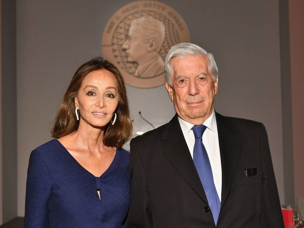 Vargas Llosa e Isabel Preysler, antes de su separación este año. 