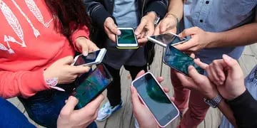 Adolescentes y teléfonos celulares