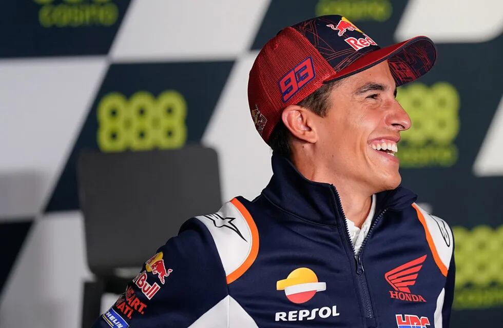 A pura sonrisa. Así volvió Marc Márquez al MotoGP después de nueve meses de ausencia. (@marcmarquez93)
