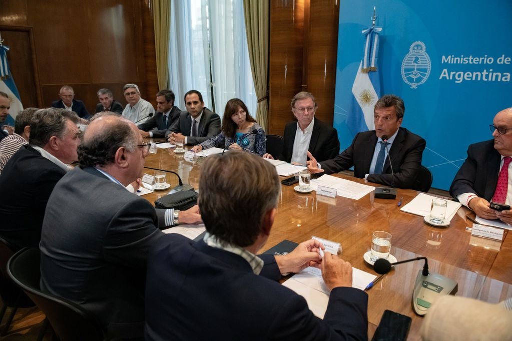 Sergio Massa, recibió a los referentes de la Mesa de Enlace en el Palacio de Hacienda - Foto Ministerio de Economía