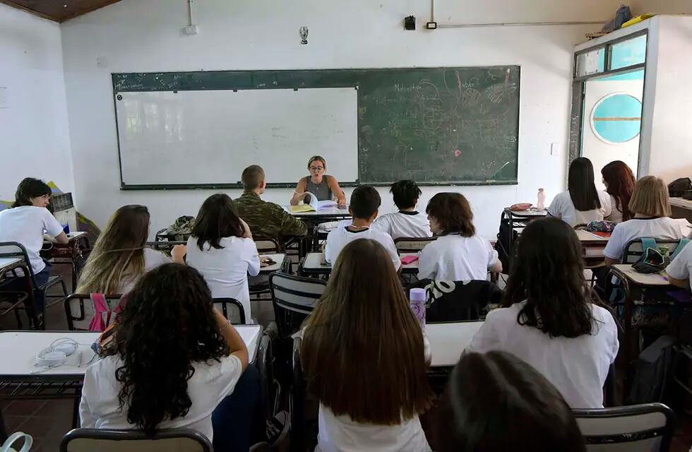 Más de 30.000 estudiantes ya obtuvieron su vacante para asistir al secundario el próximo año. | Foto: Orlando Pelichotti / Los Andes