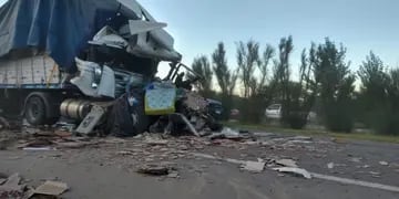 Accidente entre dos camiones en San Luis.