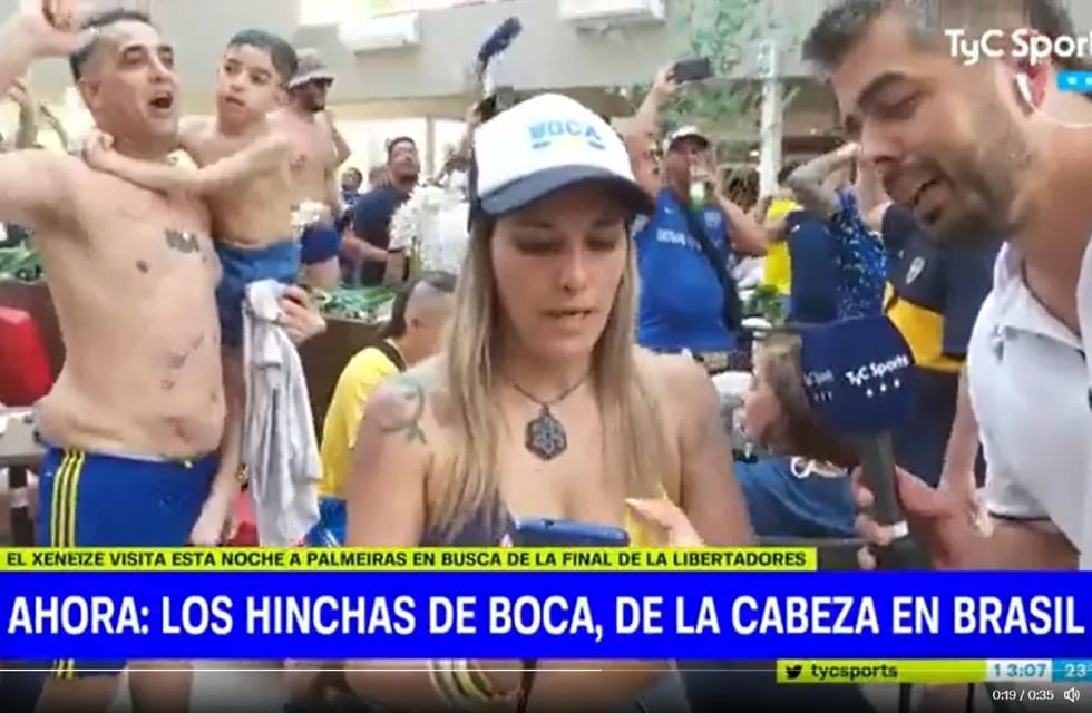 En el medio de los festejos de los hinchas de Boca en Sao Paulo, una fanática confesó que renunció a su trabajo para alentar al Xeneize. Locuras. / Gentileza.