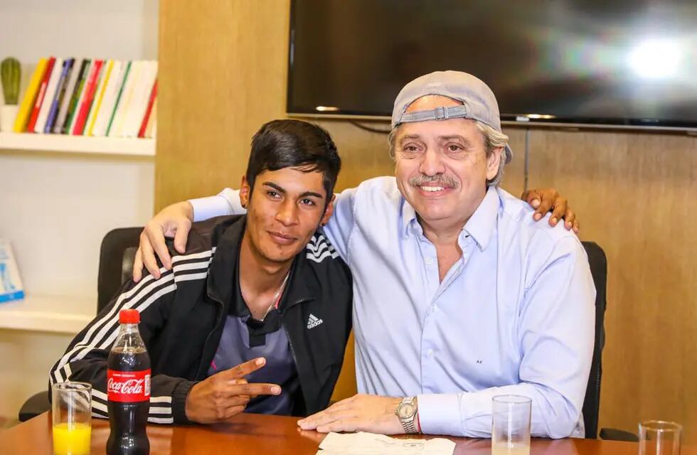 Alberto Fernández se reunió con Braian, el joven discriminado: "Una gorra no cambia nada"