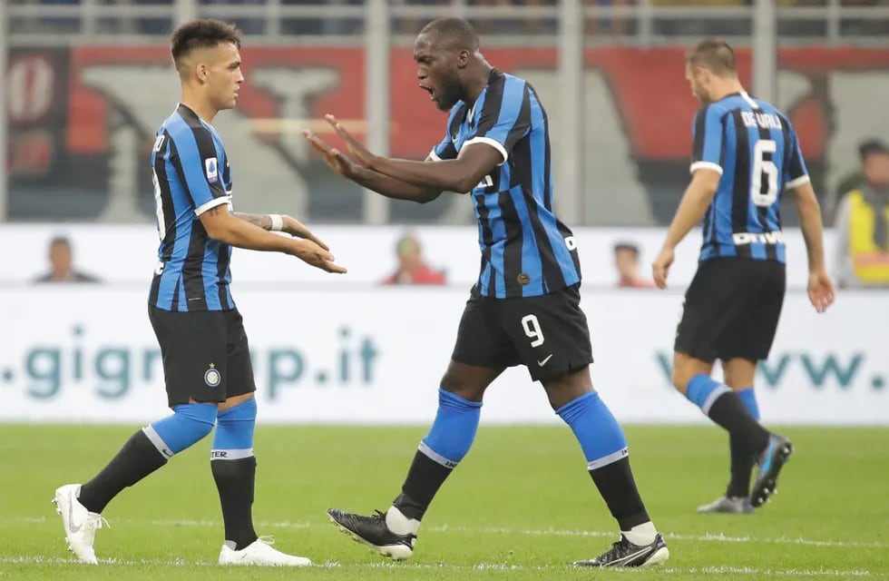Italia: El Inter con Lautaro Martínez como titular, le ganó el clásico al Milan y es líder